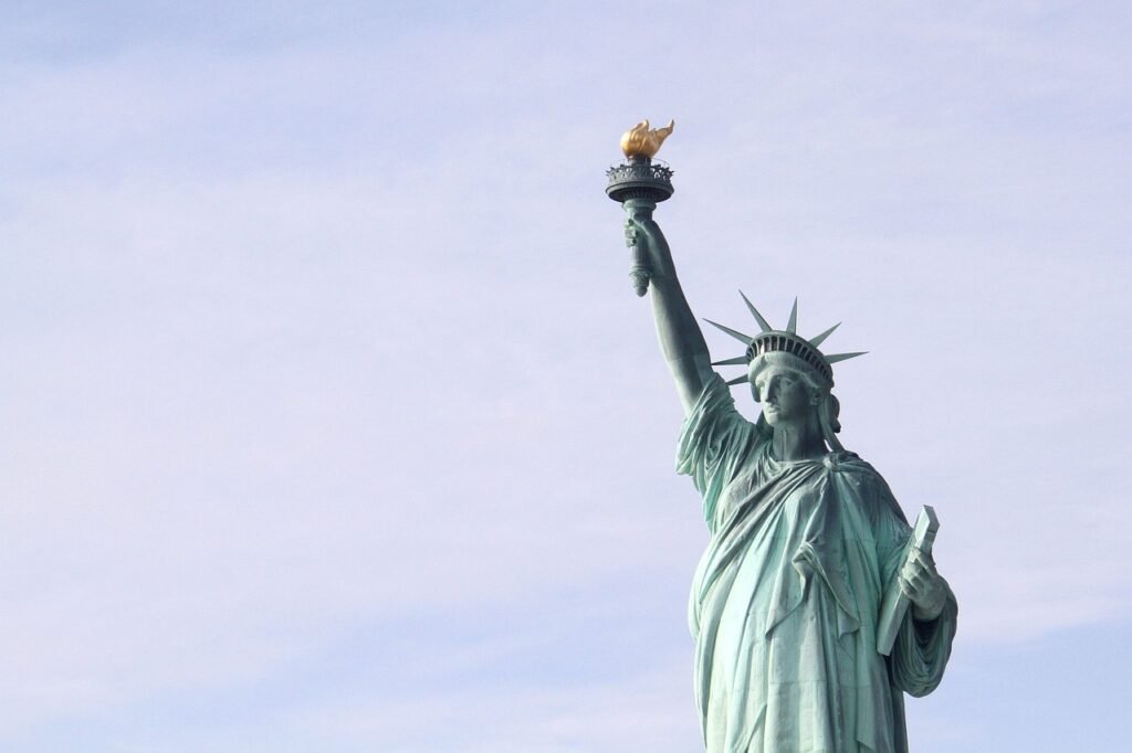 Do I Need Transit Visa When Going To USA Via Canada? Do I Need Transit Visa When Going To USA Via Canada?